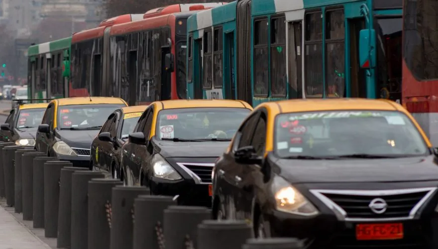 Taxis se suman al paro del «súper lunes»: «Hoy no podemos distinguir entre un pasajero y un delincuente»