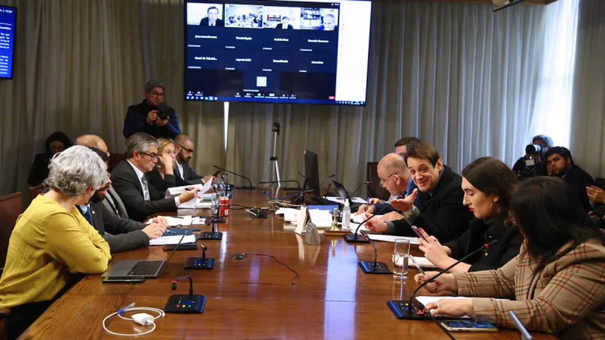 Escenario parlamentario frente a una posible discusión sobre la condonación del CAE