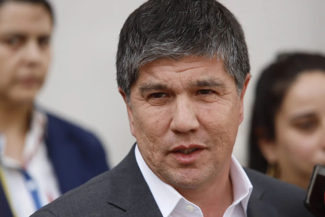 Monsalve niega afirmaciones de publicación venezolana sobre supuesta autorización de Chile para secuestro de militar.