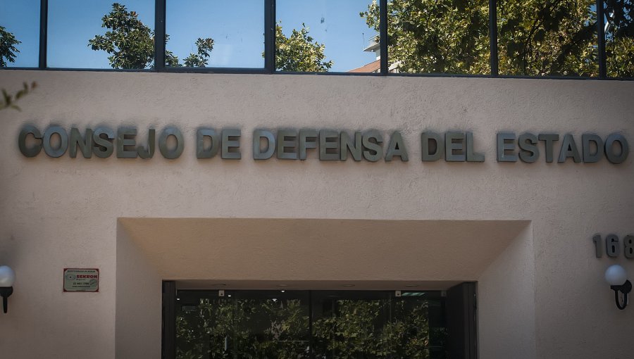 El Consejo de Defensa del Estado (CDE) presentó una querella contra el representante legal de la Fundación Procultura por el delito de apropiación indebida.