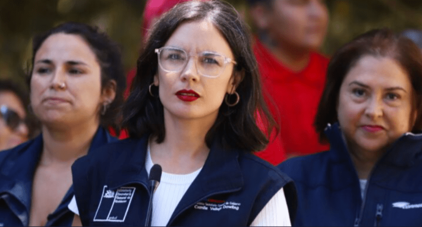 Ministra Vallejo resta importancia al ranking que califica a Chile como ‘democracia defectuosa