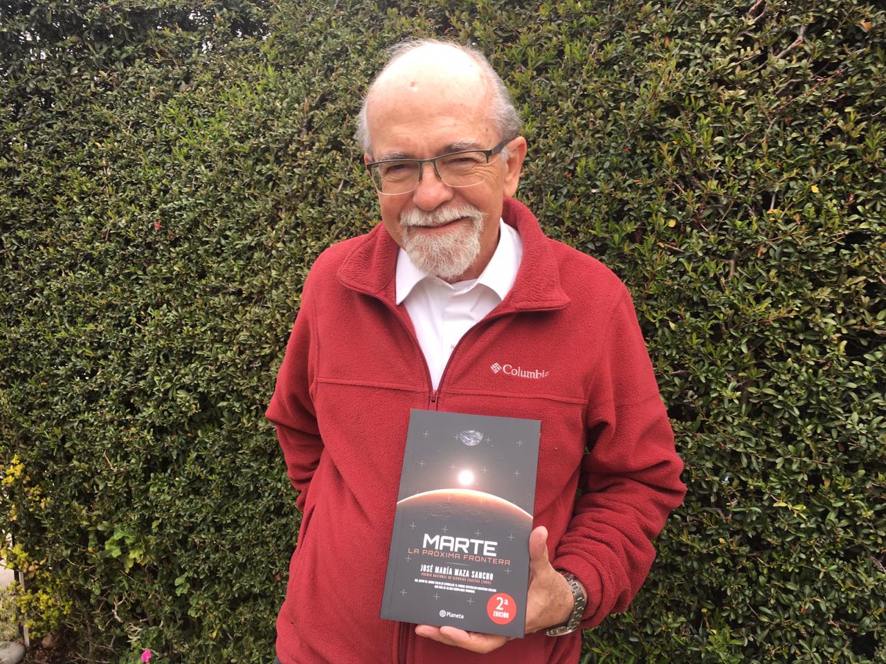 José Maza presenta «Latinoamérica bajo las estrellas» en la Feria Internacional del Libro y las Ciencias Sociales de Recoleta