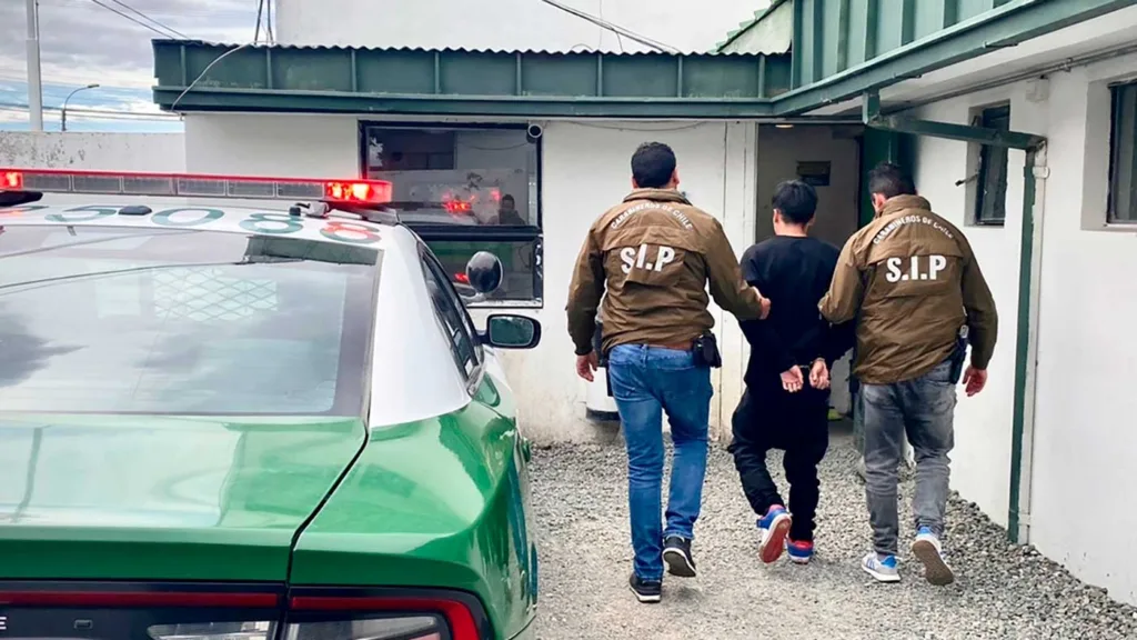 Se suma otro homicidio en RM:Hallan cuerpo sin vida en Recoleta.