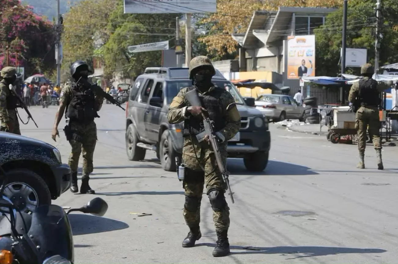 Retiran personal de la UE de Haití por caos y violencia de pandillas.