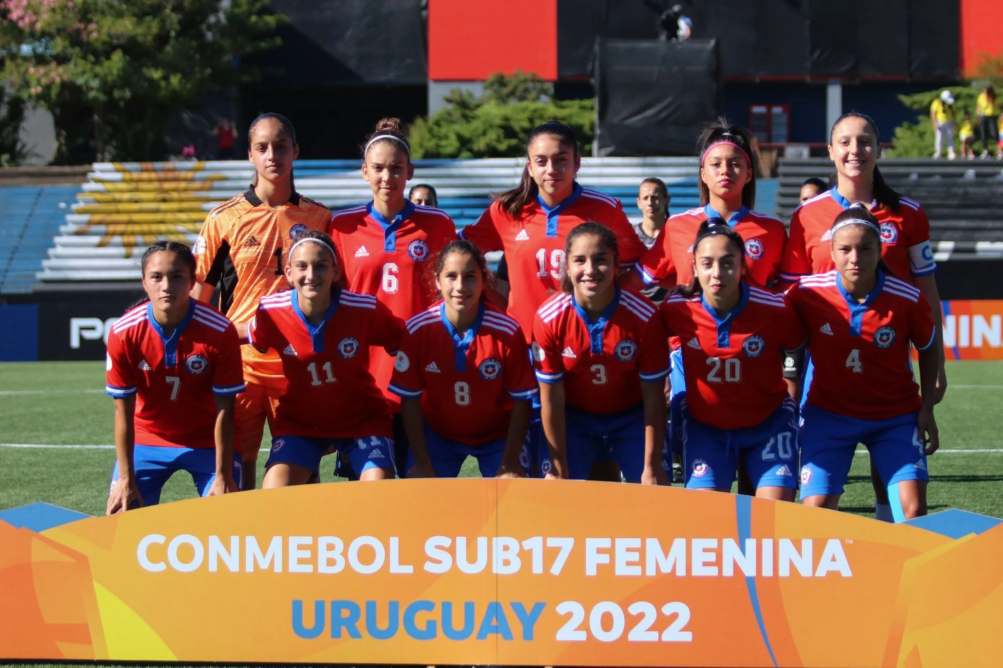 La Roja Femenina Sub 17 arrasa a Ecuador con un golazo olímpico en un triunfo vital e ilusiona en el Sudamericano.