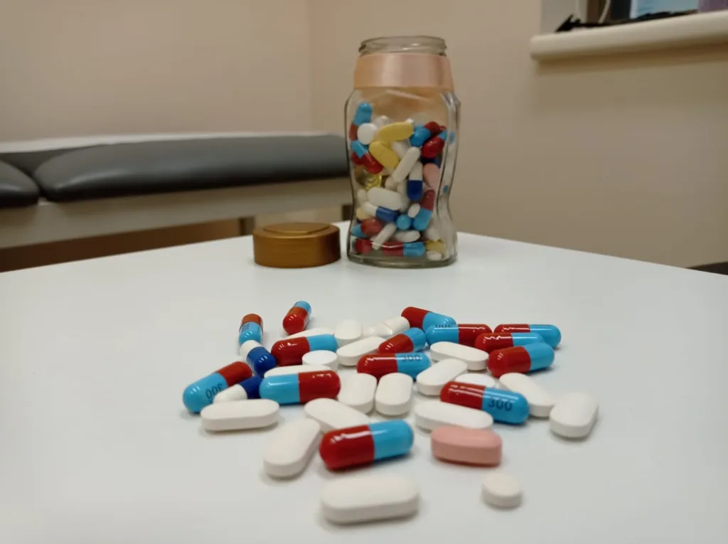 Las consecuencias del uso incorrecto de antibióticos y medicamentos.