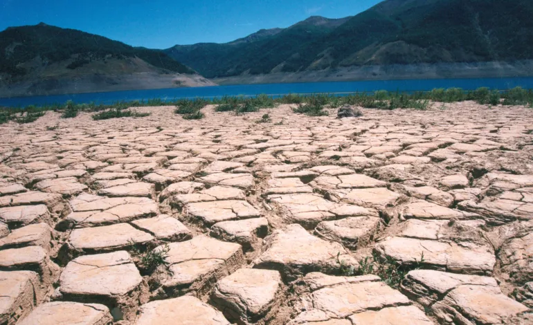 Chile lidera la crisis hídrica en Latinoamérica, con décadas de mala gobernanza y sobreproducción