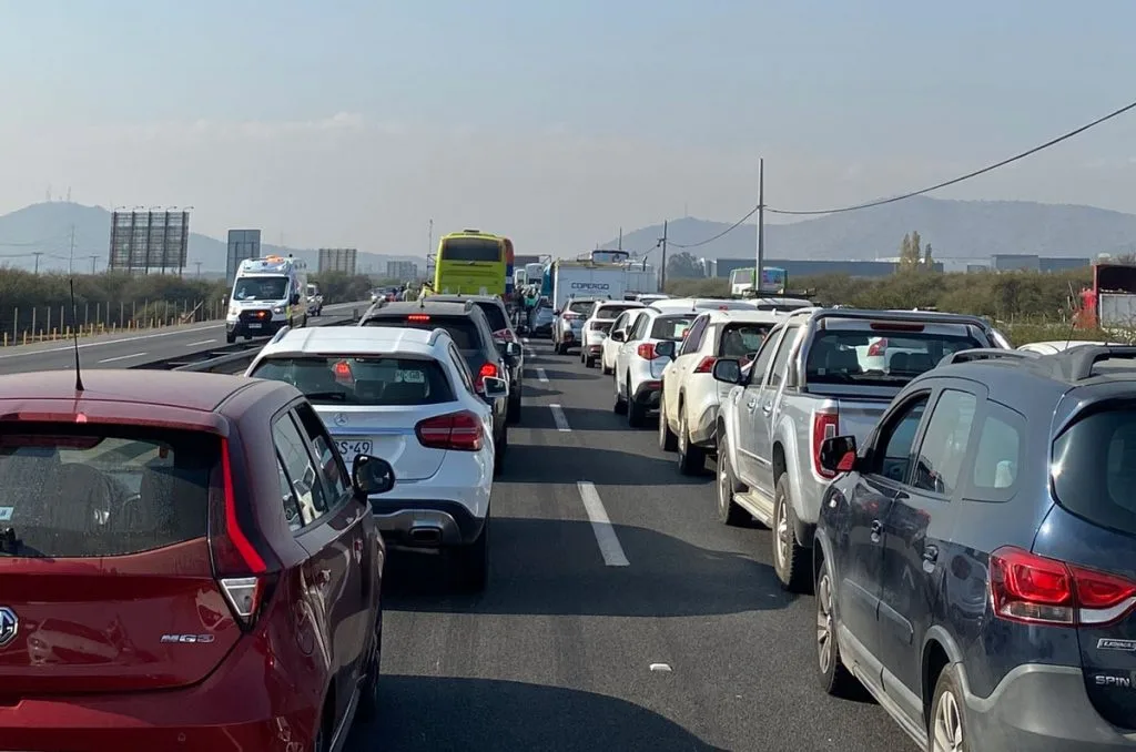 Congestiones en diversas rutas marcan el  retorno de Semana Santa hacia la RM