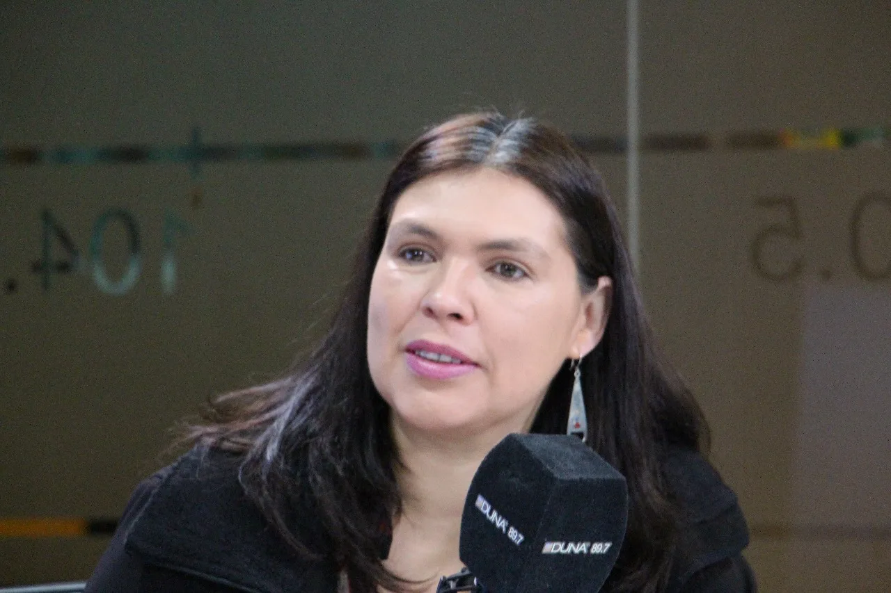 Críticas de Sectores Oficialistas a la Defensa de Bárbara Figueroa ante la «Presión Social» Planteada por Núñez (PC)