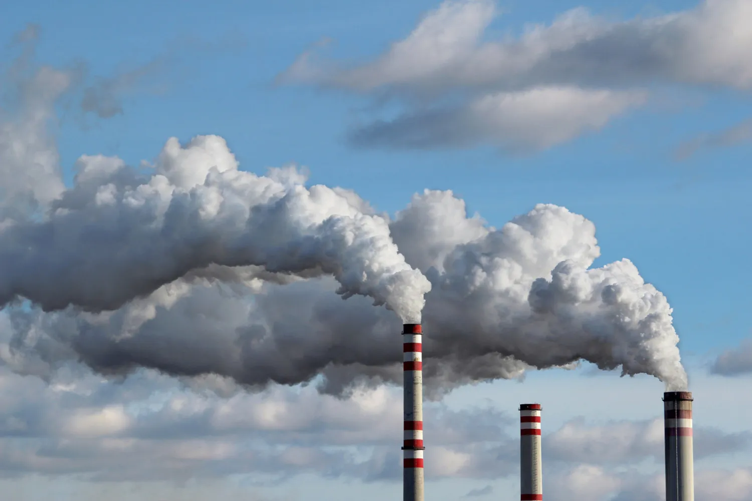 La contaminación del aire: ¿Los gases de efecto invernadero enmascaran el efecto desecante de los aerosoles?