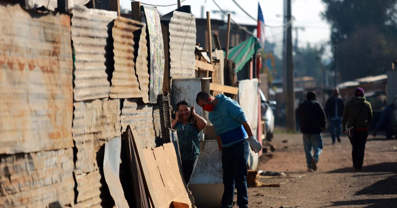 Alcalde de Huechuraba critica a Techo para Chile por «perpetuar la precariedad con mediaguas desde los 90»