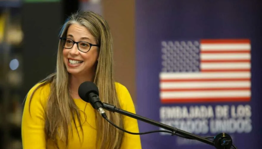 Embajadora de EE.UU. sobre Visa Waiver: «Chile no está exento de riesgo de ser retirado»