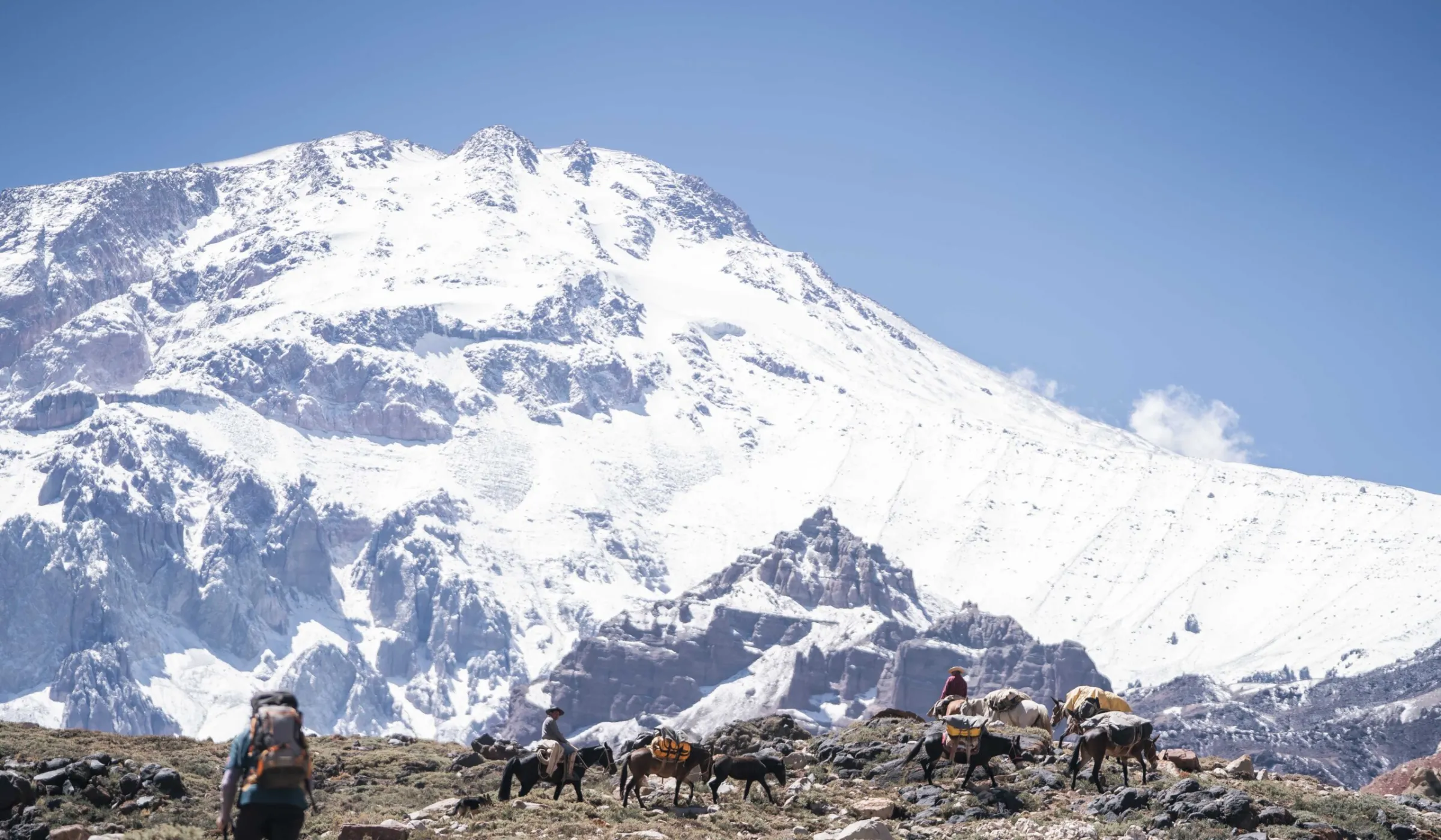 Iniciativa «Refugio Volcán Tupungato»: Impulso al Turismo de Montaña en la Región Metropolitana