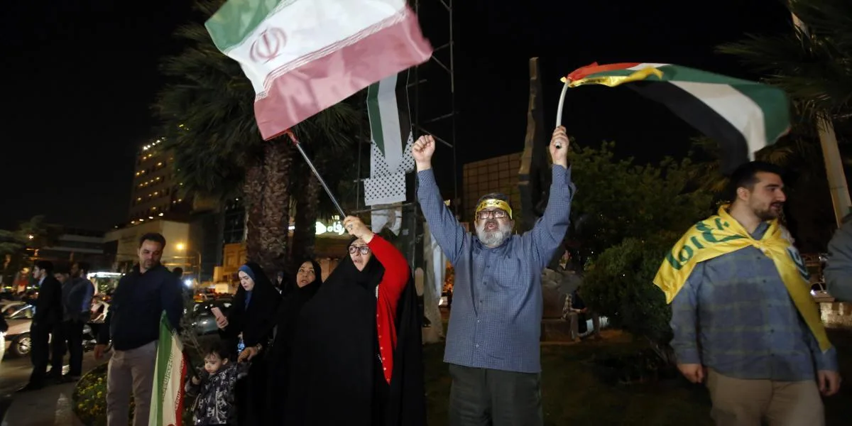 Irán Niega Intenciones de Continuar Ataques a Israel y Advierte sobre Protección de Intereses