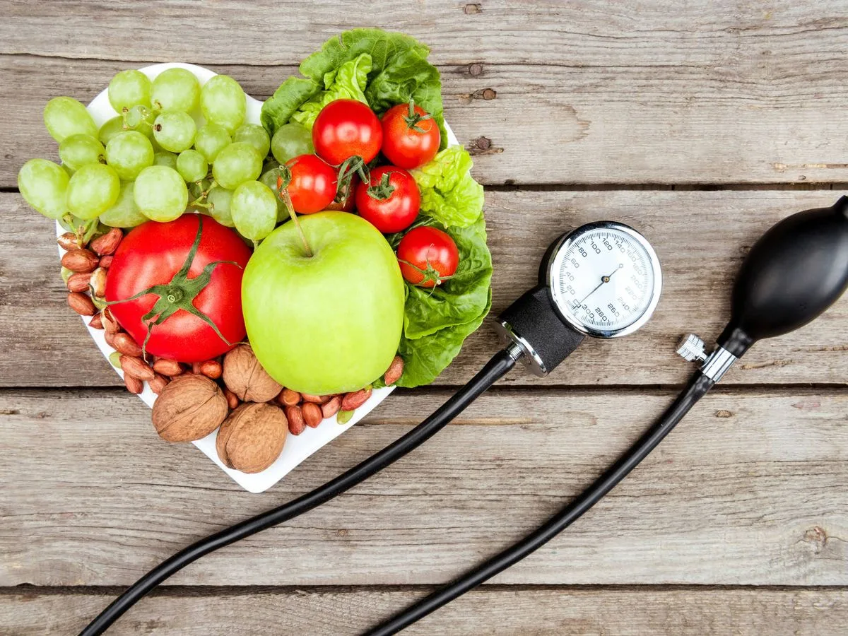 Consejos dietéticos para hipertensión: evita estos alimentos