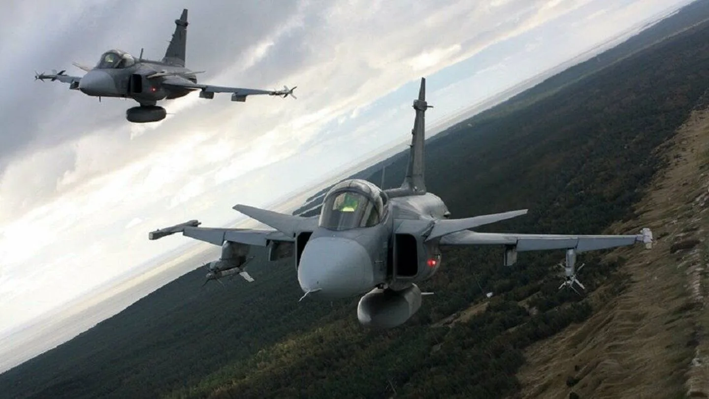 Gripen: El Avión de Combate Solicitado por Zelenski para la Guerra