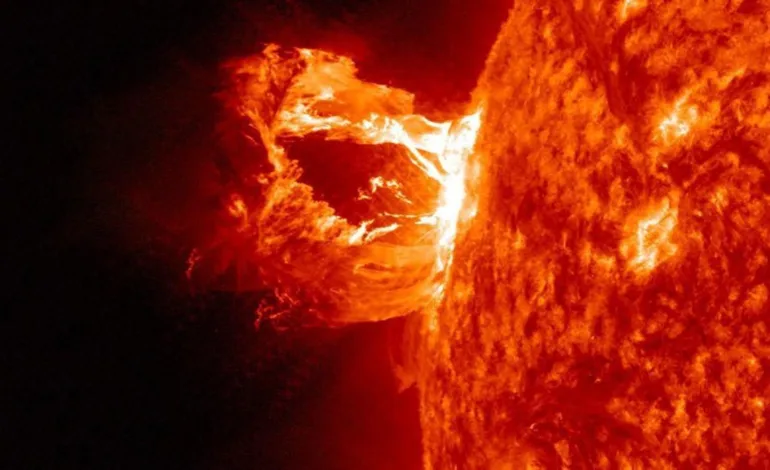 Tormenta Solar Severa Amenaza a la Tierra