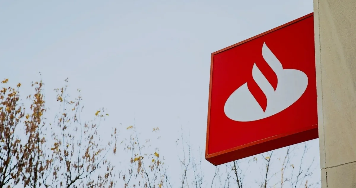Banco Santander reporta filtración de datos: Cerca de 4 millones de clientes afectados en Chile