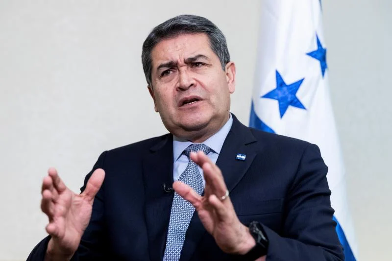 Expresidente de Honduras condenado a 45 años por narcotráfico