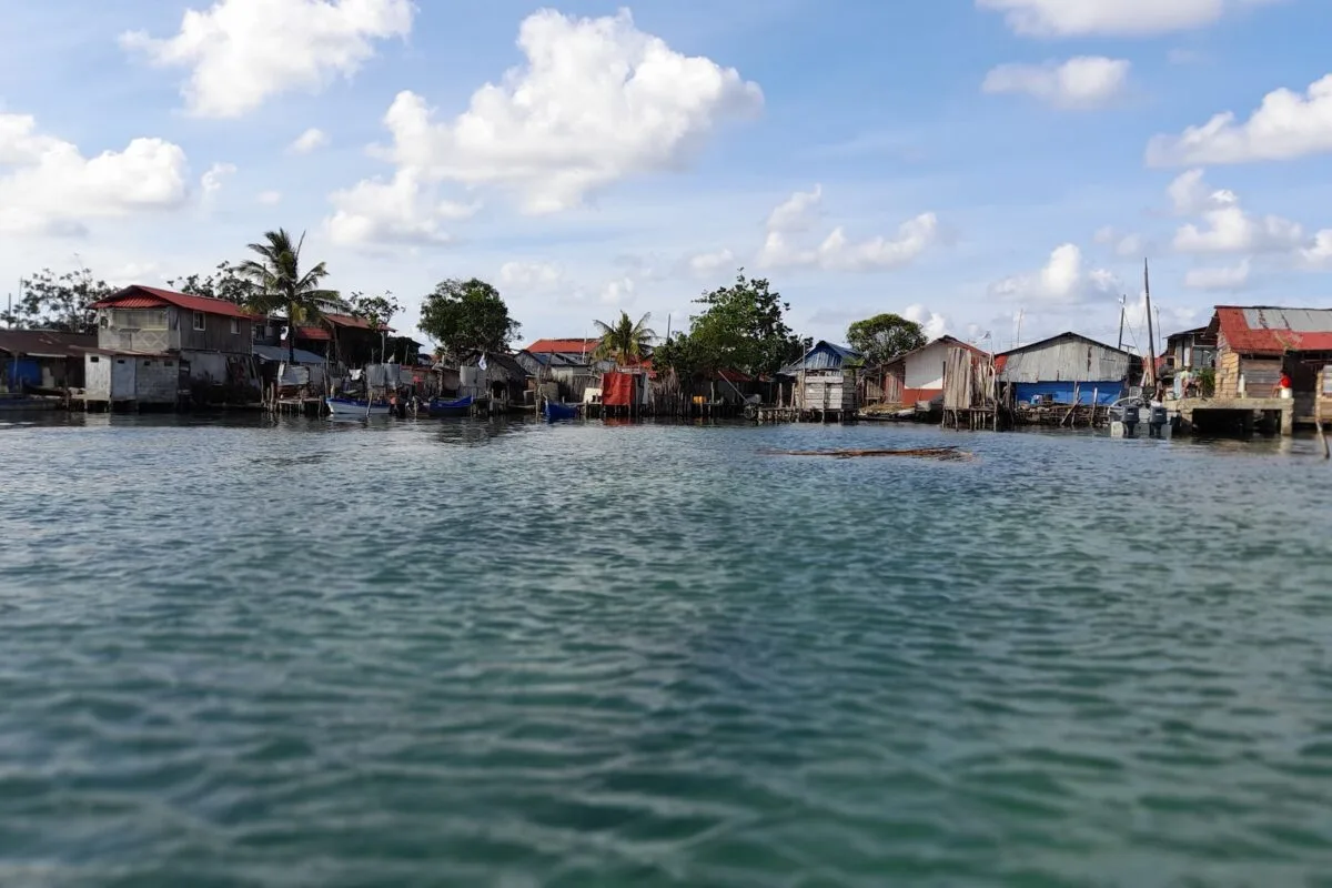 Primer Reasentamiento por Cambio Climático en América Latina: Comunidad Guna Abandona Isla por Nivel del Mar