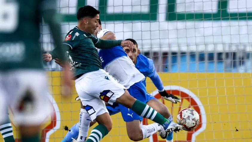 Santiago Wanderers sorprende y elimina a la UC en Copa Chile: remontada épica en los últimos minutos