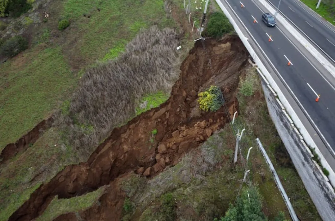 Cierre Preventivo del Camino Internacional en Viña del Mar-Concón por Socavón