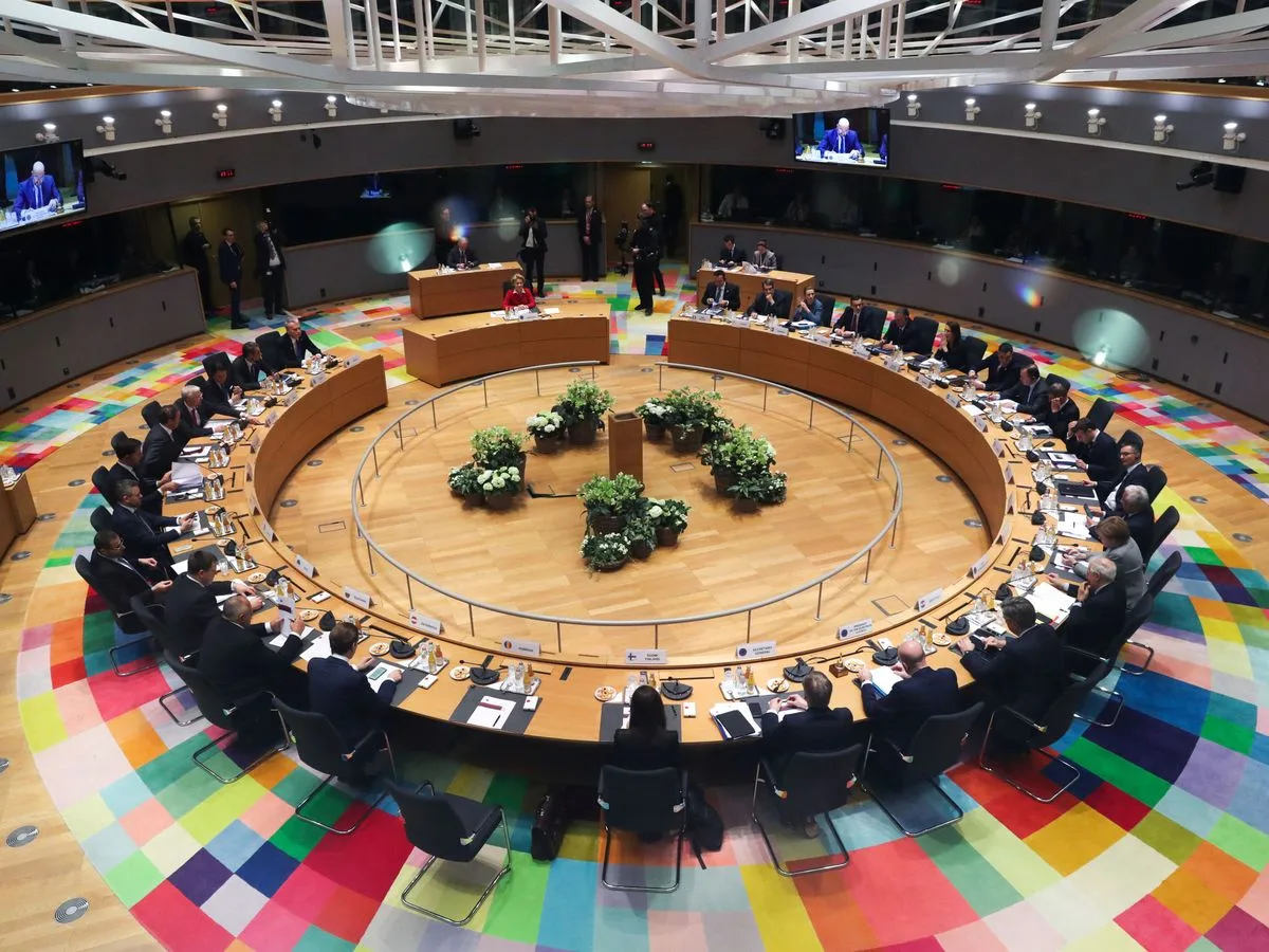 La Unión Europea Insta a Siete Países a Reducir su Deuda Fiscal por Excesos Presupuestarios