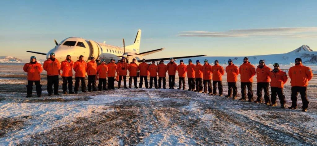 La Nueva Pista de Aterrizaje en la Base Petrel Abre la Puerta a Vuelos desde Ushuaia hacia la Antártica