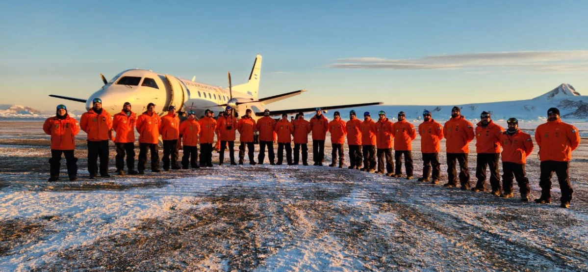 La Nueva Pista de Aterrizaje en la Base Petrel Abre la Puerta a Vuelos desde Ushuaia hacia la Antártica