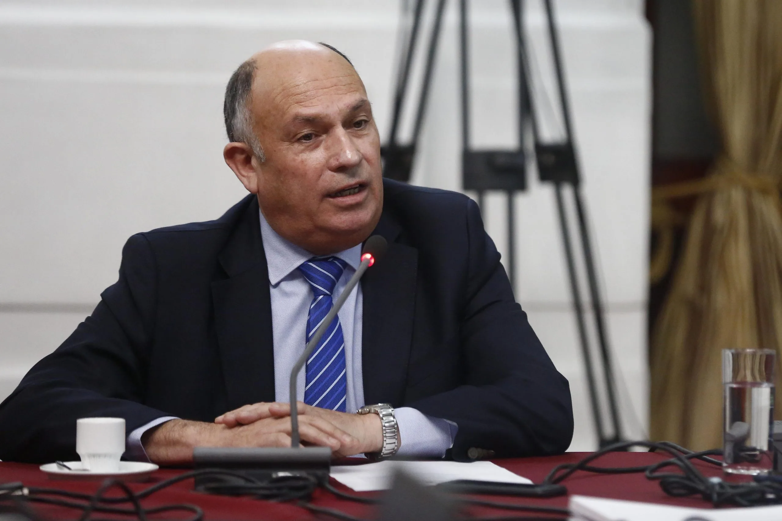 Controversia en la Nueva Ley de Pesca: Brito Exige Transparencia de Bobadilla