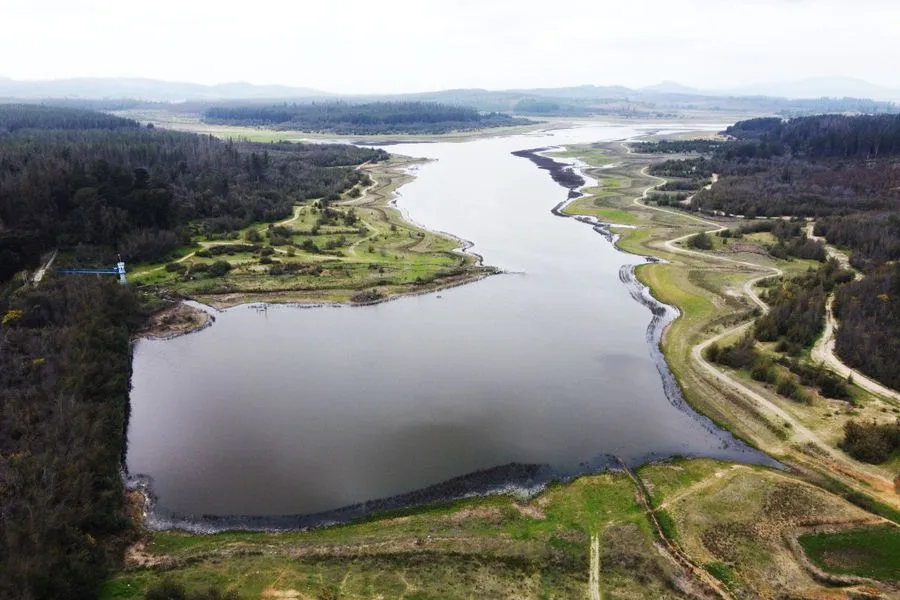 Lago Peñuelas en Chile renace tras cinco años secos