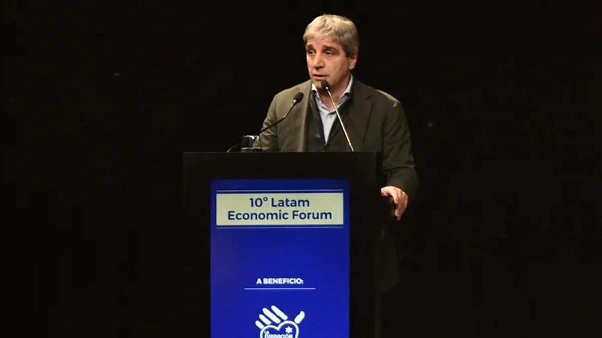 Ministro de Economía Asegura que «Lo Peor ya Pasó» y Argentina Está en «Recuperación»