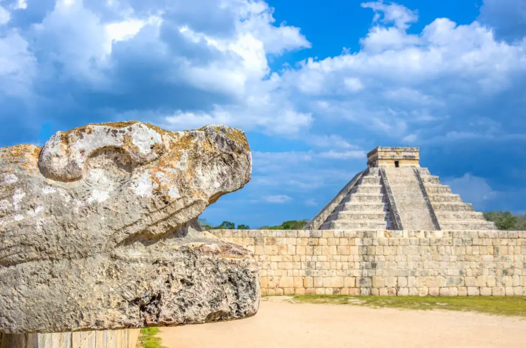 Descubriendo la Grandeza de los Aztecas: Una Civilización Fascinante en la Historia de México