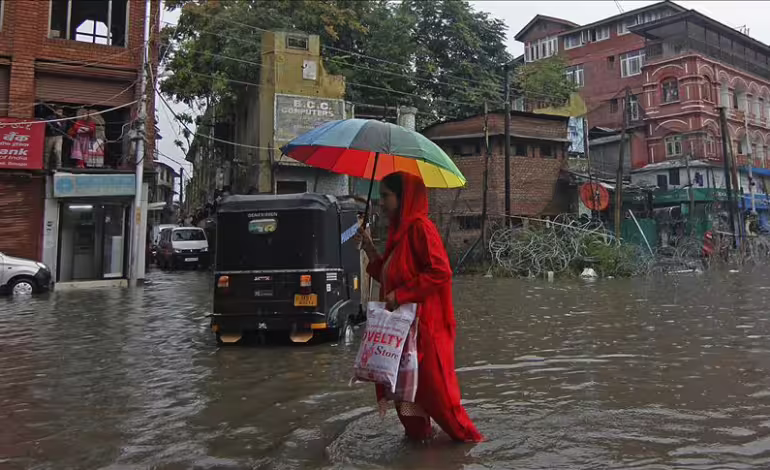 Intensas Lluvias Causan al Menos 174 Muertes en el Sur de Asia