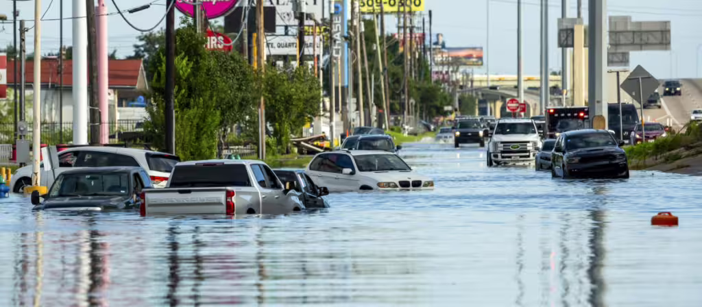 Beryl Degradado a Depresión Tropical Deja 15 Muertos en su Paso por Texas