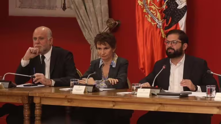 Veto Presidencial para Reponer Multas al Voto Obligatorio tras Rechazo en el Senado