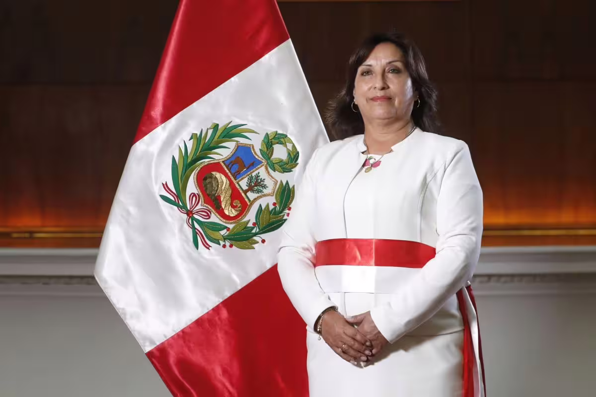 Dina Boluarte niega implicación en casos de corrupción