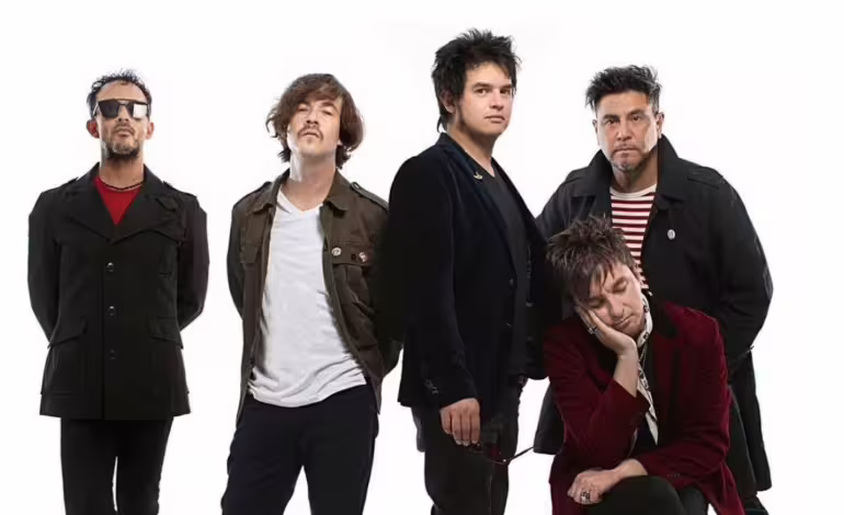 Los Bunkers anuncian salida definitiva de baterista Mauricio Basualto