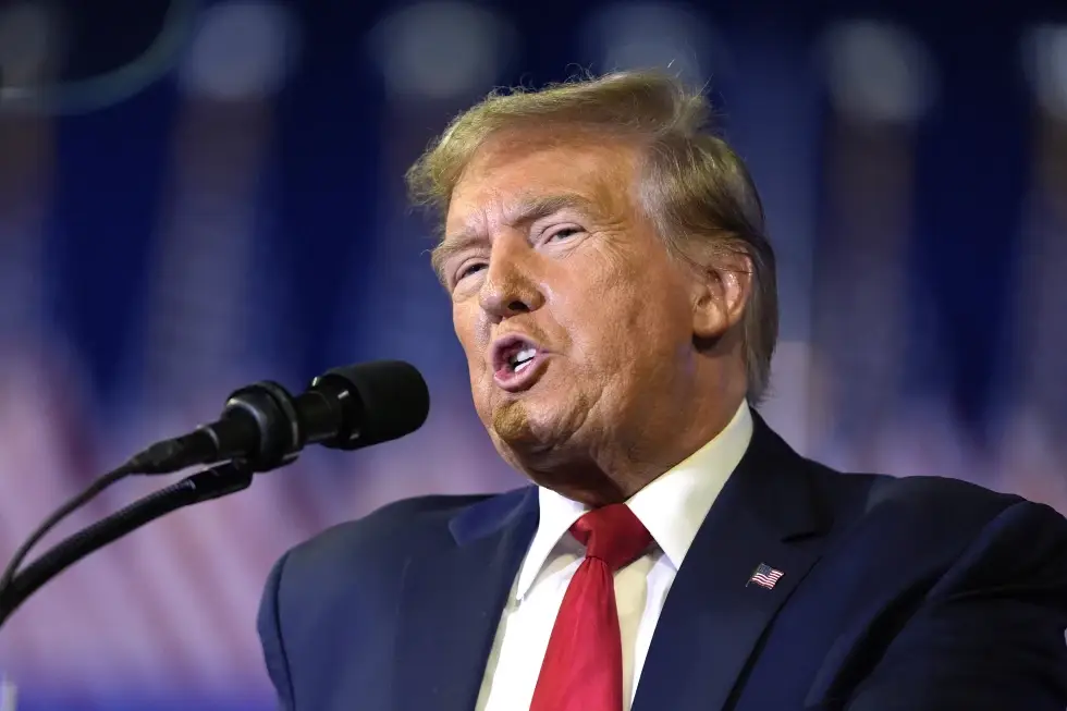 Programa de Trump No Incluye Prohibición Nacional del Aborto