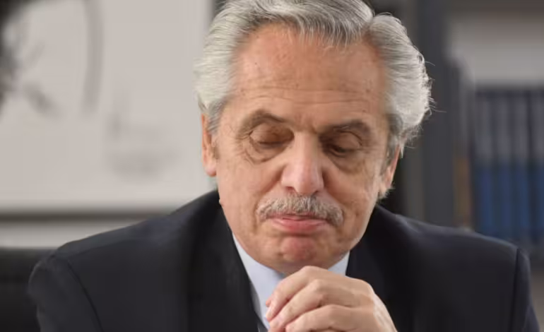 Alberto Fernández en el centro de la polémica: Intento de suicidio confirmado