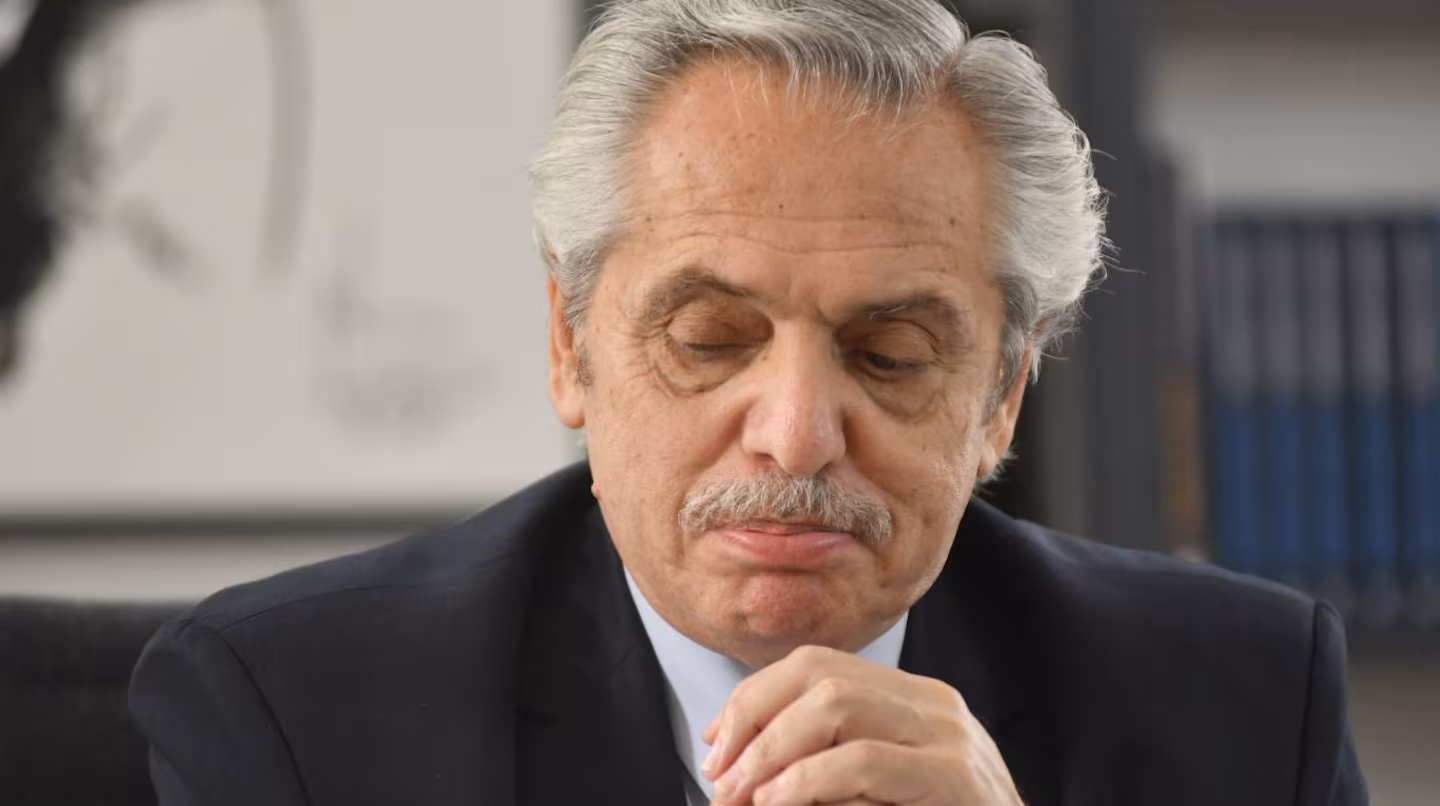 Alberto Fernández en el centro de la polémica: Intento de suicidio confirmado