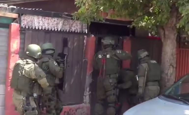 Operativo Histórico en La Pintana: PDI y Carabineros Despliegan Fuerzas Conjuntas tras Serie de Homicidios