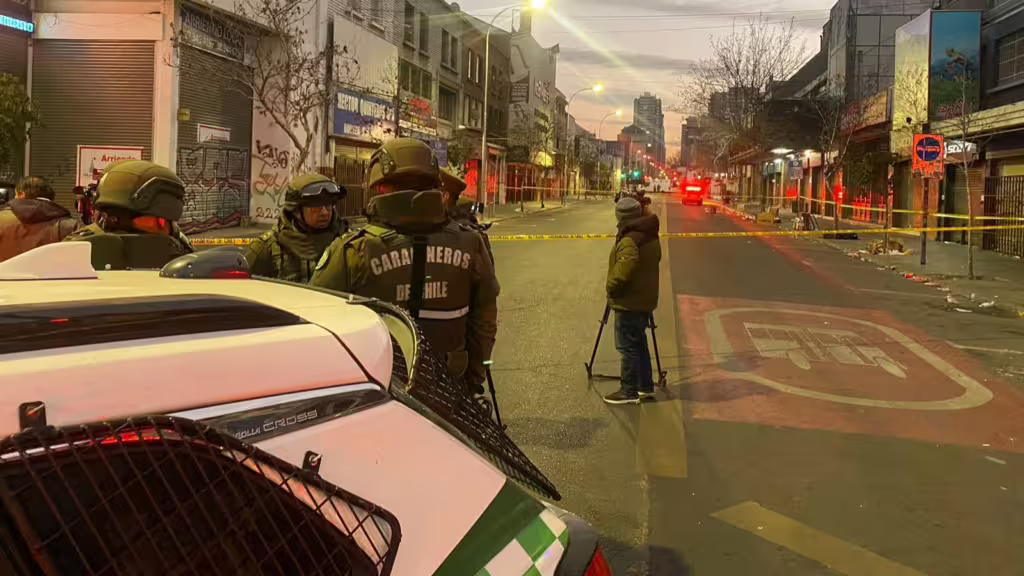 Investigan Muerte de Carabinero en Teatro Caupolicán: Detenido Colega por Presunto Disparo Fatal