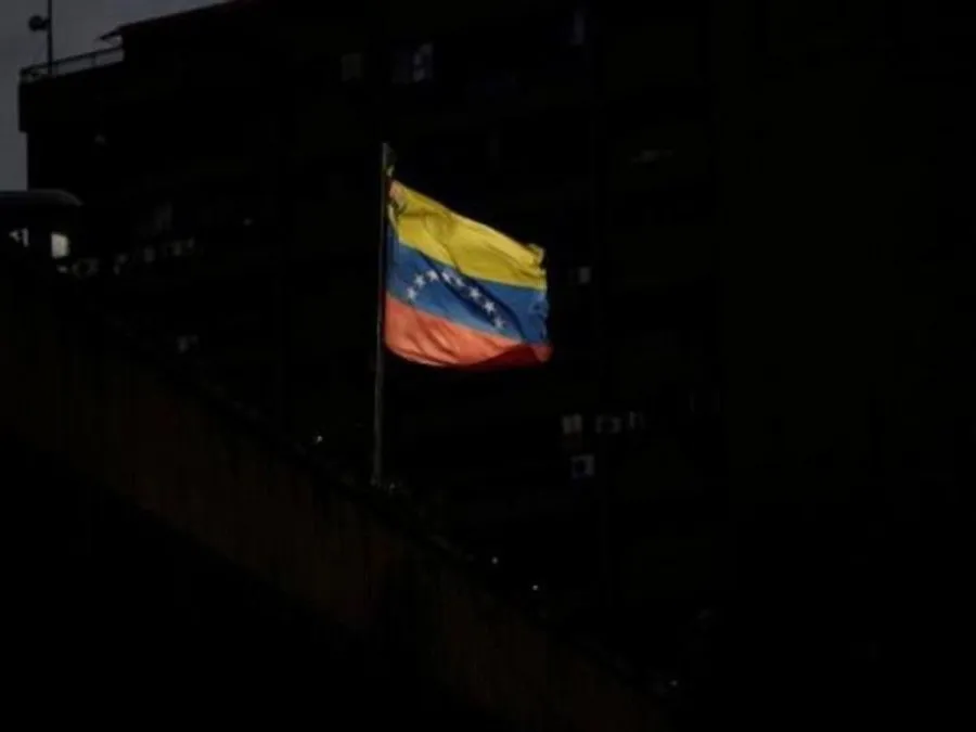Apagón Masivo en Venezuela: Régimen de Maduro Denuncia «Sabotaje» Eléctrico
