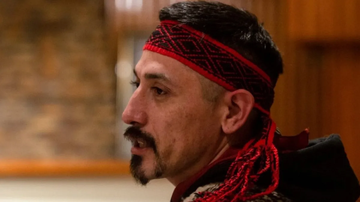 Facundo Jones Huala, líder mapuche, enfrenta orden de expulsión del país tras recuperar su libertad