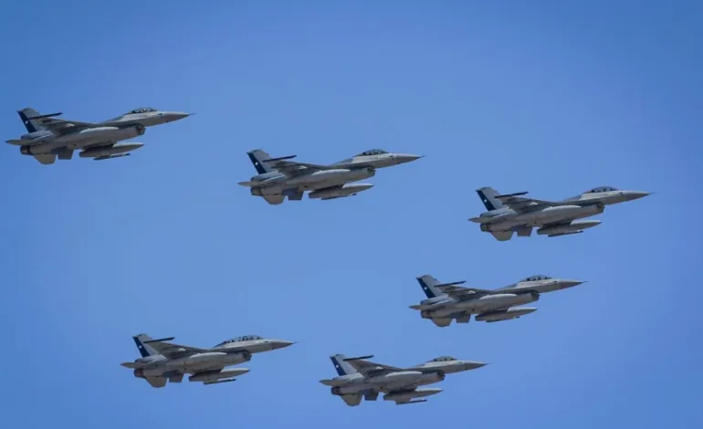 FACh despliega aviones ante posible violación del espacio aéreo por parte de Argentina