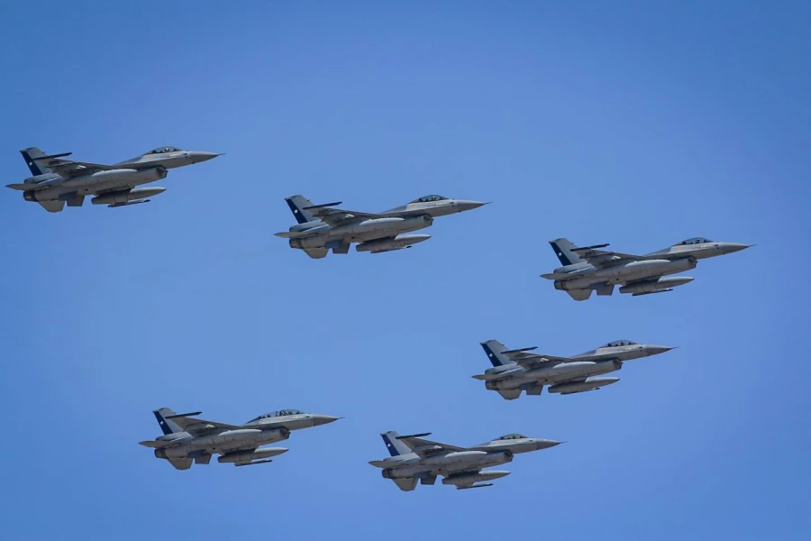 FACh despliega aviones ante posible violación del espacio aéreo por parte de Argentina