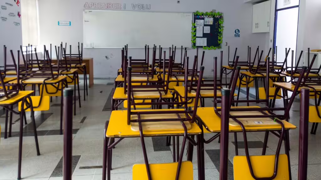 Clases suspendidas en nueve regiones por sistema frontal, excepto en la Región Metropolitana