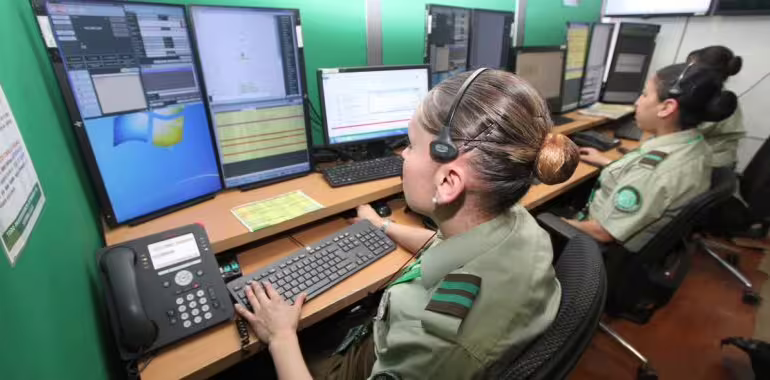Mujer pide ayuda a Carabineros disfrazando denuncia de violencia intrafamiliar como un pedido de pizza