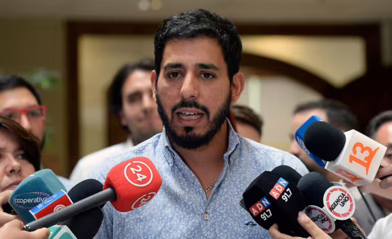 Brito critica declaraciones de Ibáñez sobre posible ola migratoria